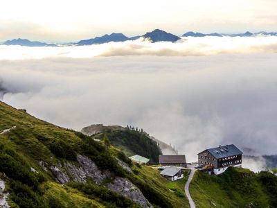 005-Die Morgennebel liegen noch ueber dem Tal